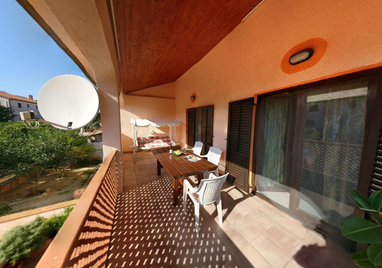 Anica Apartment Банджоле Экстерьер фото
